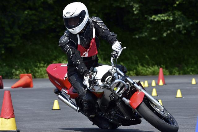 画像: 総合6位 廣瀬 章選手&NSR250R