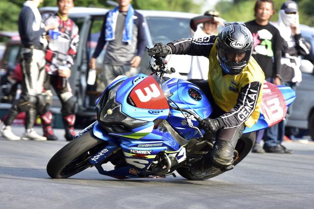 画像: 1位・辻家治彦(A級)&GSX-R1000 1分35秒007