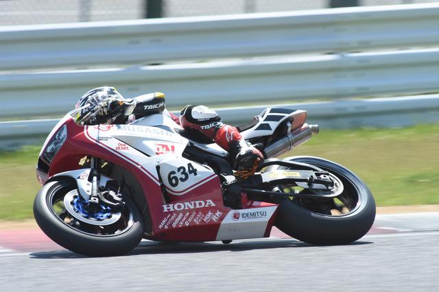 画像: 2年ぶりにSS600に乗るコヤマックス 鈴鹿でいつも、調子取り戻します!