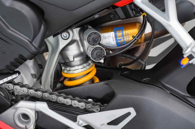 画像4: DUCATI
加速する真価と進化!
PANIGALE V4S(前編)
