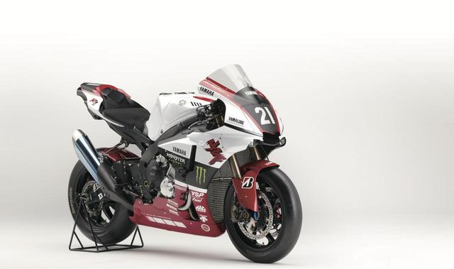 画像1: 今年のマシンは初代YZF-R1の赤白カラー!