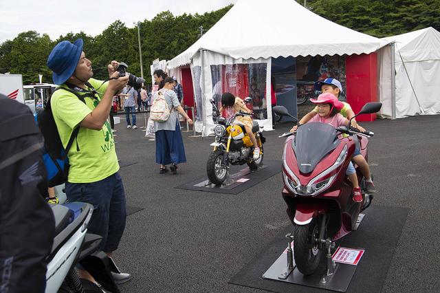 画像: エンジョイホンダ会場には二輪、四輪の最新ホンダモデルがズラリ
