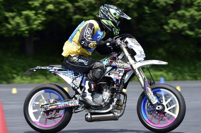 画像: B級4位 木村選手&KX250F 1分37秒364