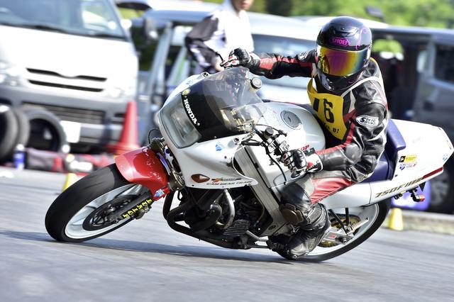 画像: NO級32位 大山巧選手&VFR750F 2分00秒017