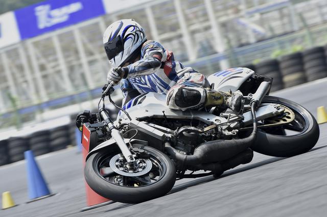 画像: 総合1位 冨永崇史選手&NSR250R
