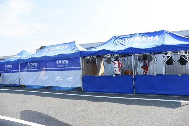 画像: ヤマハはファクトリー、YARTヤマハ、GMT94とお隣で休憩スペースを集約。整然としてる~