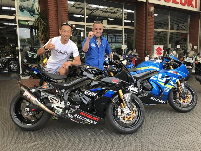 画像: こちらテクニカルガレージRUNさんから写真拝借 右が代表の杉本さん 映ってる黒のGSX-Rは杉本さん所有で、RUNのデモマシン 「SSTクラスの車両よりすげぇ」とノブくんw