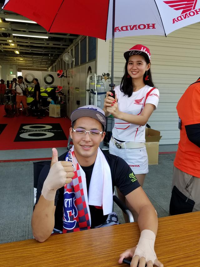 画像: 伊藤さん…前日の走行で骨折して、ピットウォークにはいませんでした。大丈夫かな?(;_;)