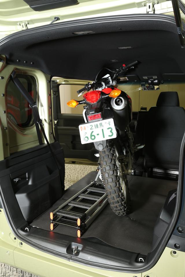 画像: スリムな車体なので、スペース的にはかなり余裕があります。