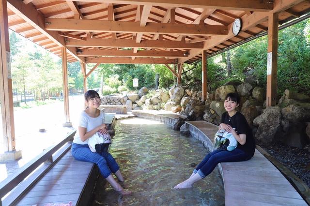 画像: ここでもお喋りしながらまったり( ´ ` )