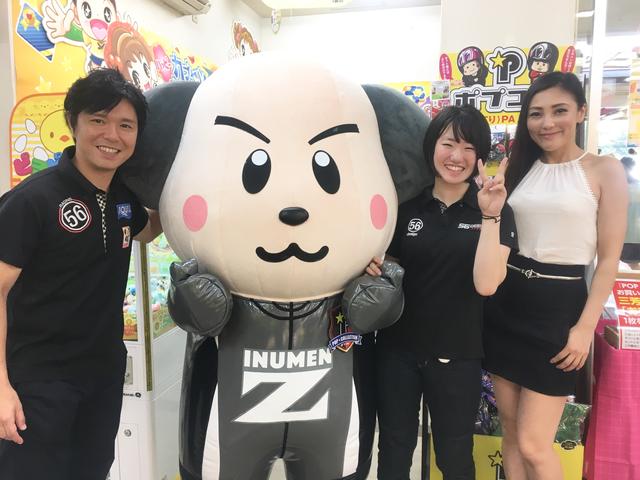 画像: イベントには、バイク界のヒロイン! 56RACINGの梶山采千夏ちゃんも応援に来てましたよ〜。