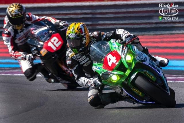 画像: 日本人唯一の世界耐久ライダー、出口です おそらく全ライダー中唯一のHYODツナギ!