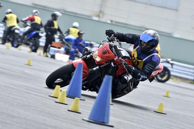 画像: NO級3位 坂元博之選手&CBR600F4i 1分54秒470