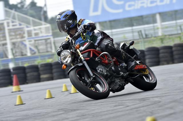 画像: C2級28位 板倉孝典選手&VTR250 1分58秒079