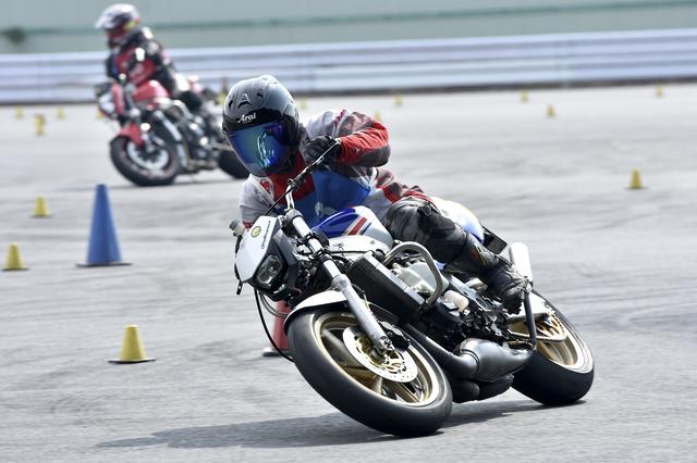 画像: B級7位 中川克己選手&NSR250R 1分46秒750