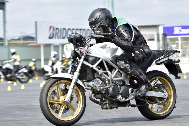 画像: C2級26位 蔵島清志&VTR250 2'00.013