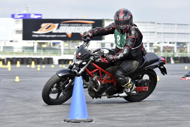 画像: C2級16位 本木 諭&VTR250 1'57.495