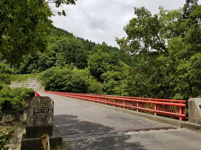画像: 裾花渓谷にかかる裾花大橋は秋の紅葉がとっても綺麗なおすすめのツーリングロードです!