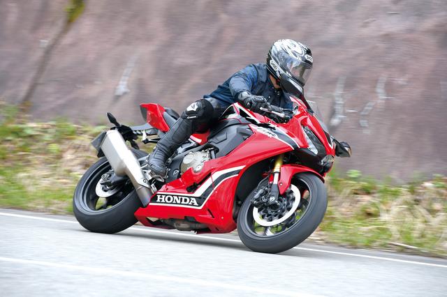 画像: 1100も1300ももちろん良いバイクですがCB1000Rは単純明快に面白いバイクなんです!伊藤真一