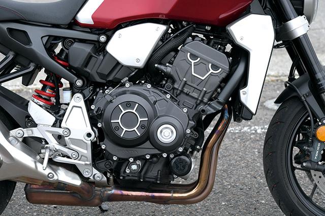 画像: 「エンブレが自然」と伊藤さんが評価するCB1000Rのエンジン。ただオートシフトに関しては、「シフトダウン時はあまり回転上げない感じ。CBR1000RR用の方が好みですね」と評価した。