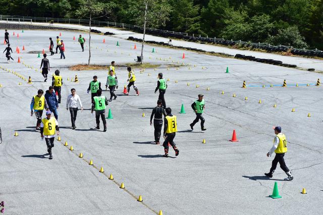 画像2: 初心者の「はじめの一歩」となるジムカーナ大会