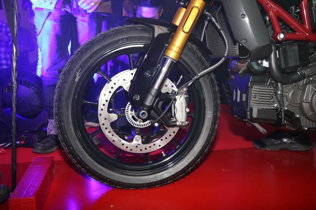 画像3: コンパクトなボディに120HP、最新の電子制御。 大ヒットの予感がする傑作スポーツモデル