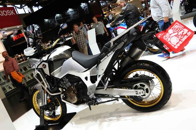 画像2: アフリカツインにロイヤルブルー採用のトリコロール登場 アドベンチャースポーツはイメージ一新のシルバーメタリック