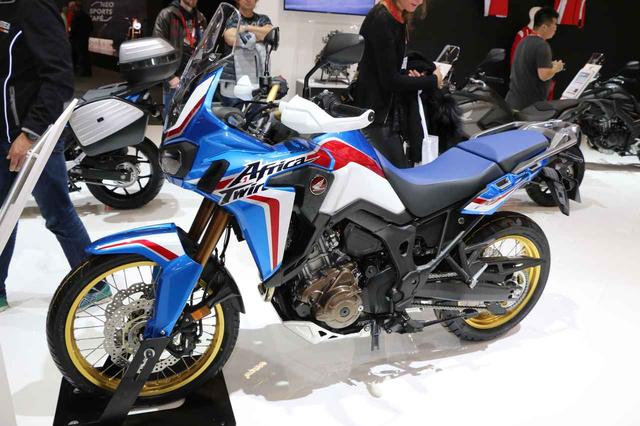 画像4: アフリカツインにロイヤルブルー採用のトリコロール登場 アドベンチャースポーツはイメージ一新のシルバーメタリック
