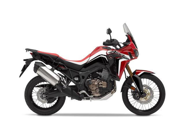 画像: HONDA CRF1000L Africa Twin グランプリレッドはロゴを黒に変更している。