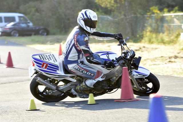 画像: 総合1位 冨永崇史選手&NSR250R