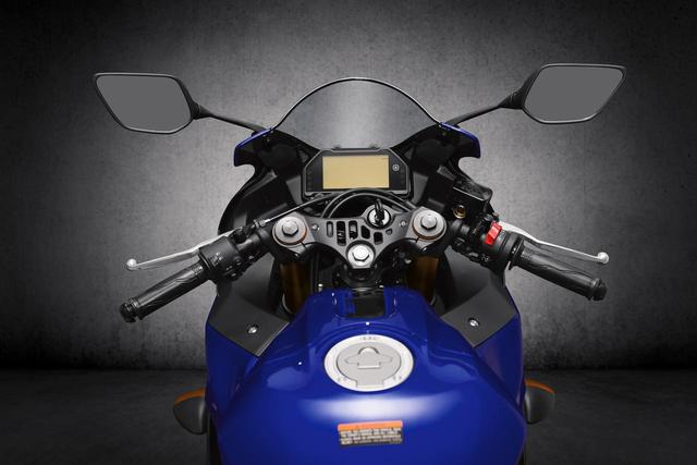 画像: デザインを一新したトップブリッジがスポーティさをアップ。