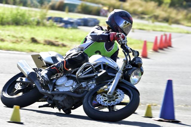 画像: C2級1位 小笠原雄一&VTR250 1分49秒293