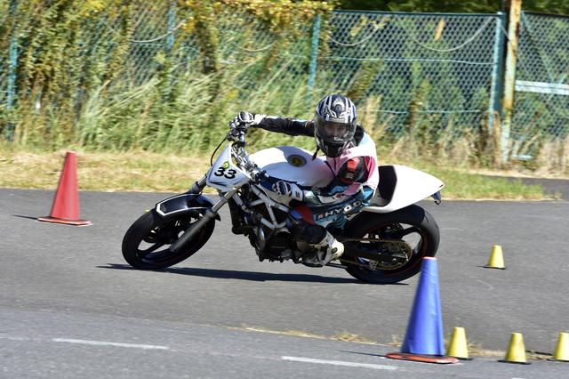 画像: NL級1位 岡野月子&VTR250 1分57秒546
