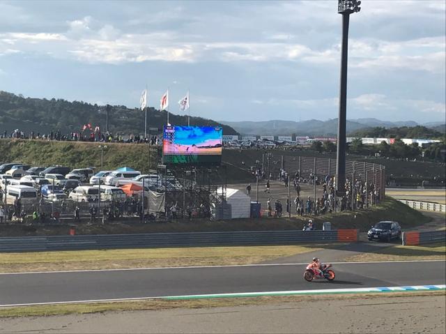 画像3: 私は4輪も2輪もサーキットに行ってレースを観るのが大好きです♪