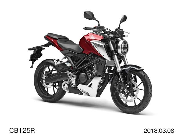 画像: HONDA CB125R 新世代CBシリーズの入門モデルとしてデビューした、原付二種のスポーツモデル。リニアな出力特性の水冷4ストロークOHC2バルブ単気筒を、新設計のスチールフレームに搭載。フロントフォークには倒立式を採用。リアショックはダンパー室内のオイルとガスが混ざることを防止する、分離加圧式を採用。標準装備のABSはIMU付きで、車体姿勢を的確に分析し、ホイールロックや急制動時の後輪浮き上がりを効果的に抑制している。