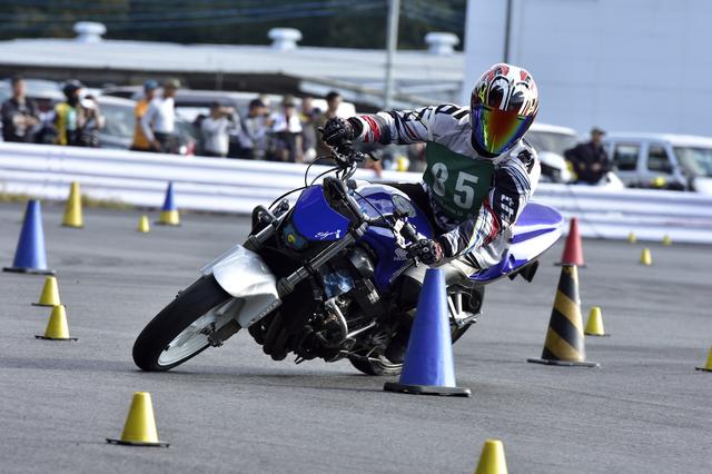 画像: C1級1位・長谷部利昭&CBR600F4i 1分41秒598