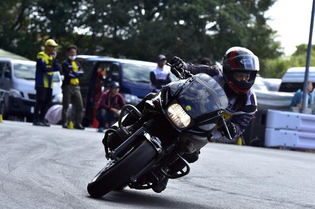 画像: NL級1位 土橋朋子&CB400SB 1分51秒543