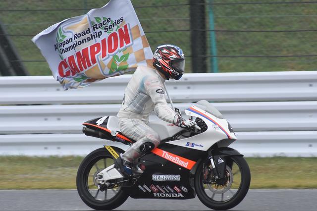 画像: チャンピオンは中島元気へ 5戦1勝、ランキング2位の岡谷は3勝しましたが、波が激しかったね
