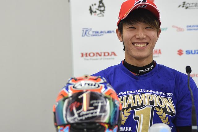 画像: 岡本まだ19歳 シャンパンファイトがノンアルコールで行ないましたw