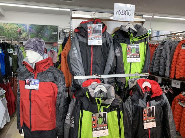 画像1: アウトドア、スポーツ、ライダー向けのウェアを中心展開