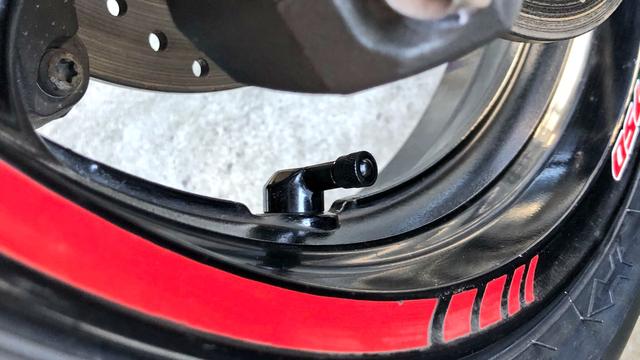 画像: エアーバルブもネックスのL型に交換!