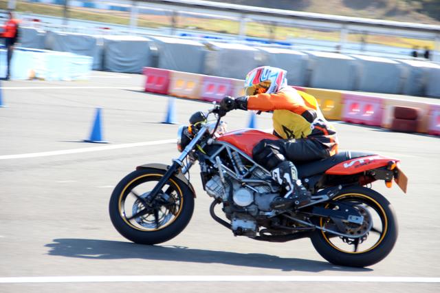 画像: NO級 2位山本聡選手&VTR250 1分31秒233 昇格おめでとうございます٩( 'ω' )و