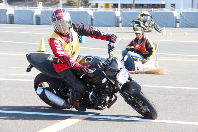 画像: NO級 5位猿渡誠選手&SV650 1分33秒803 昇格おめでとうございます٩( 'ω' )و
