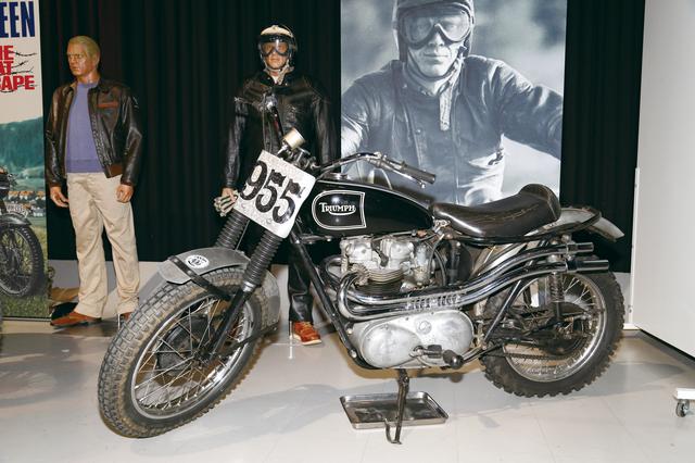 画像: TR6 TROPHY(1961) ボバーと並んでトライアンフのカスタムで有名なのがスクランブラー。映画「大脱走」に主演したスティーブ・マックイーンがプライベートで乗っていたという車両を忠実に再現したのがザ・リアルマッコイズ所有のこのマシンだ。