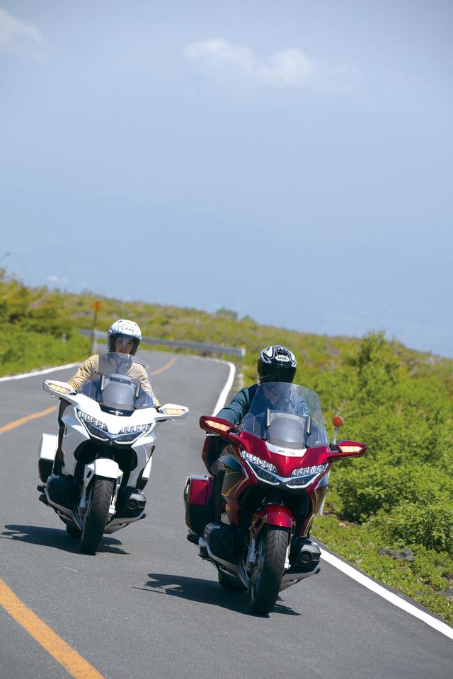 画像: ダブルウイッシュボーンフロントサスペンションの採用で極上の乗り心地を実現! (伊藤)