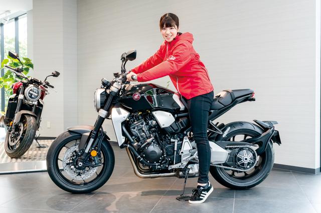 画像: CB1000RはCB乗りの梅ちゃんが今最も気になる1台。全国のホンダドリームでCB1000Rの試乗車が用意されているぞ。