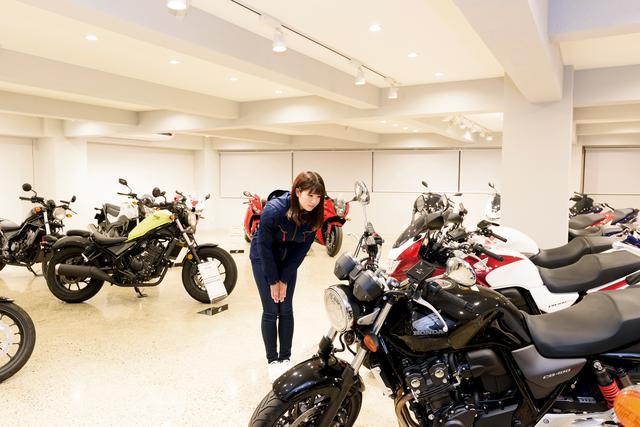 画像: ホンダドリームでは独自の厳しい点検整備審査をクリアした車輌のみに「中古車保証書」をつけて販売している。