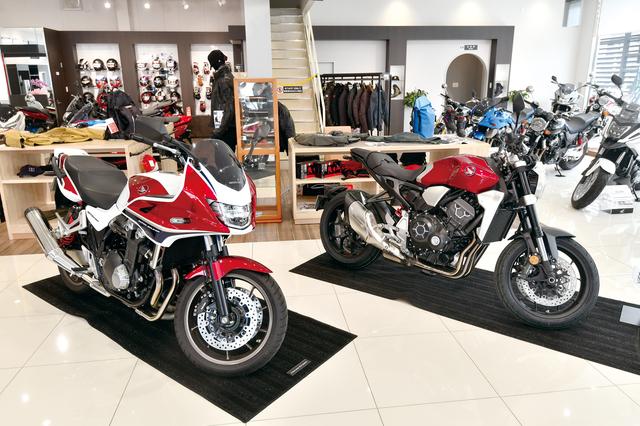 画像: ホンダの全ラインアップを揃えるホンダドリーム。広い店内には最新車両が美しく並び、落ち着いて車両を選ぶことができる。