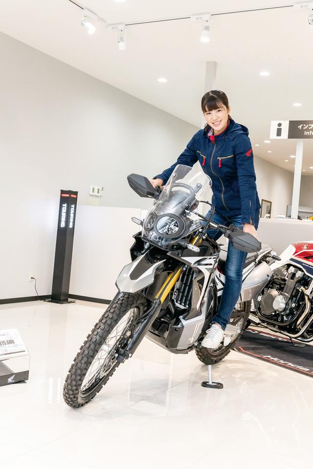 画像: 愛車のCB400SFで、ツーリングに、お仕事にと、どんどん行動範囲を広げている「梅ちゃん」こと、梅本まどかが、日本全国のホンダドリームを旅する企画。今回は新潟県まで足を伸ばして、長岡店に伺いました!