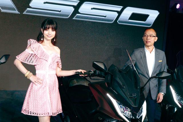 画像1: 先行予約で500台!本国での発表会はビッグスケール‼